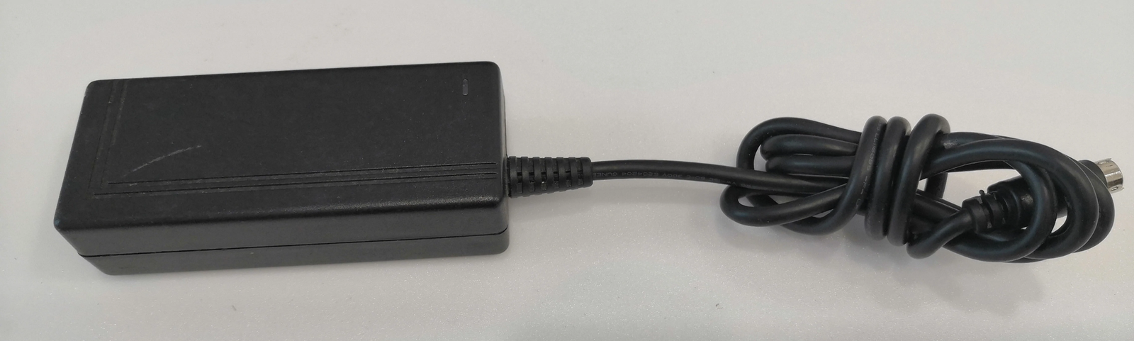LEADMAN KY-05036S-12 12V-2A 5V-2A Power Supply Adapter