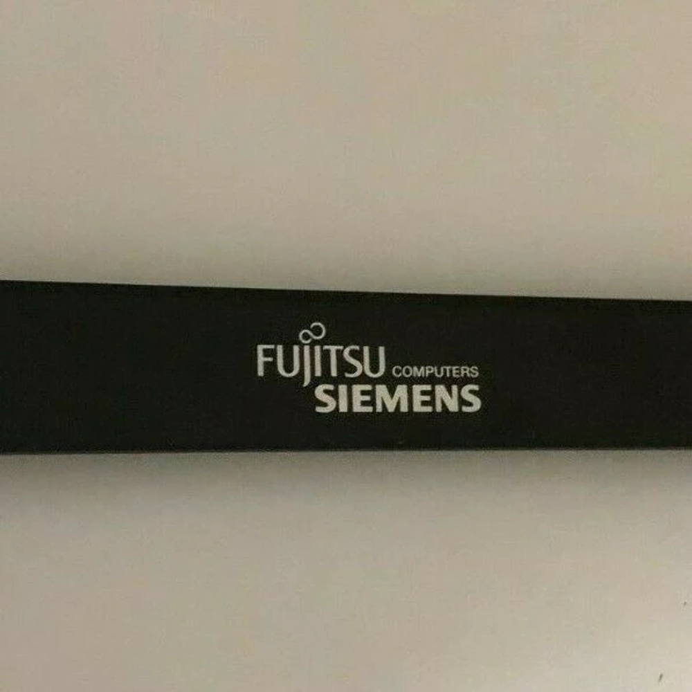 Fujitsu Siemens bezel 83GP55080-00