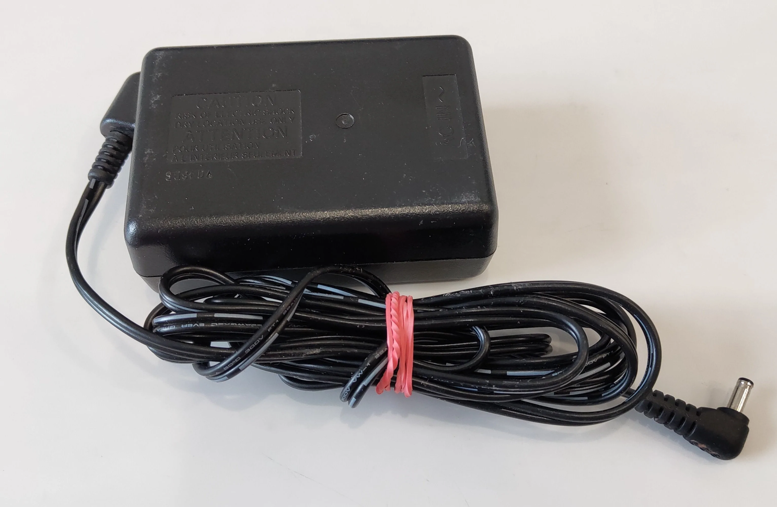 JVC AP-V13E 11V-1A AC Adapter