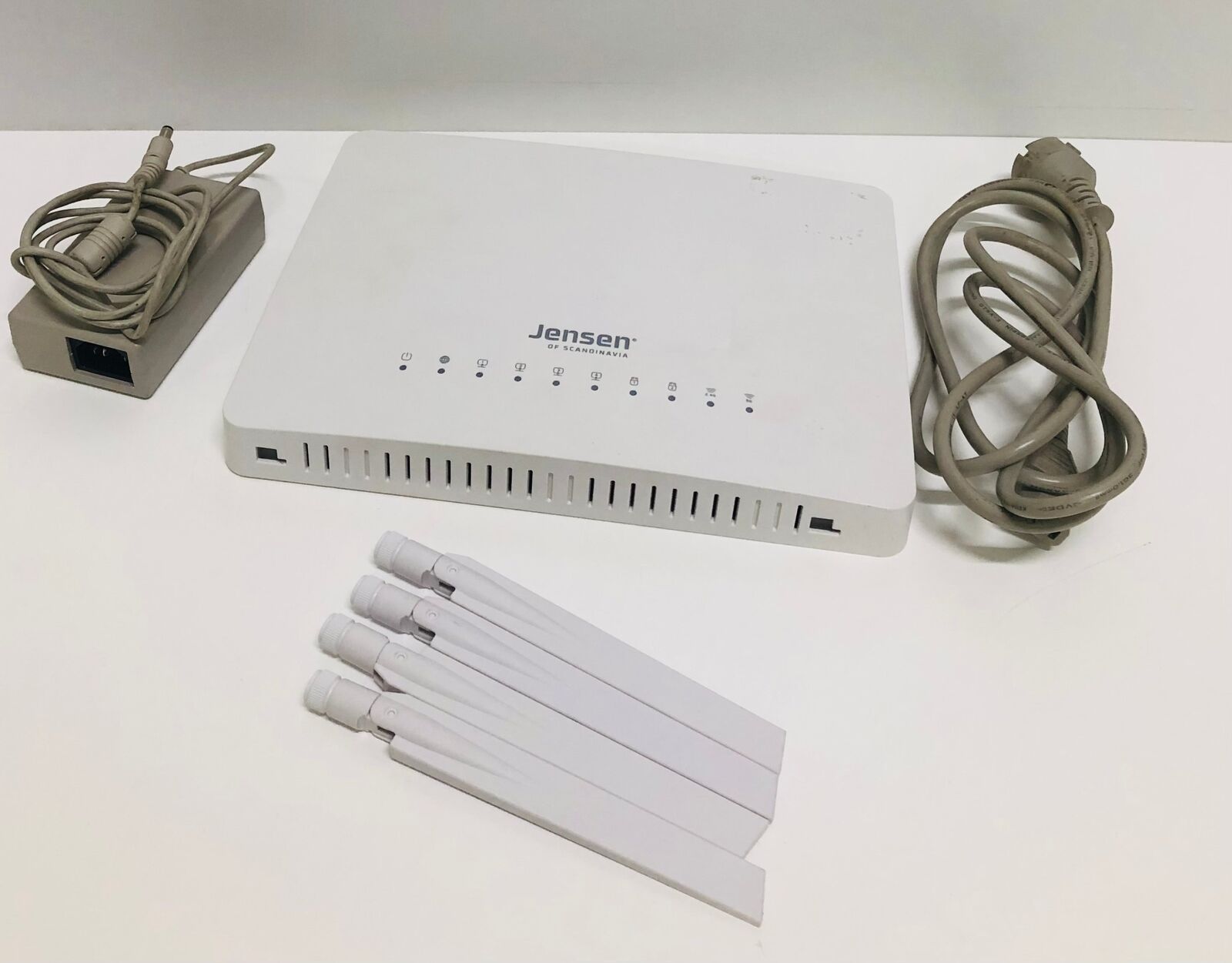 Jensen LYNX 9000 router