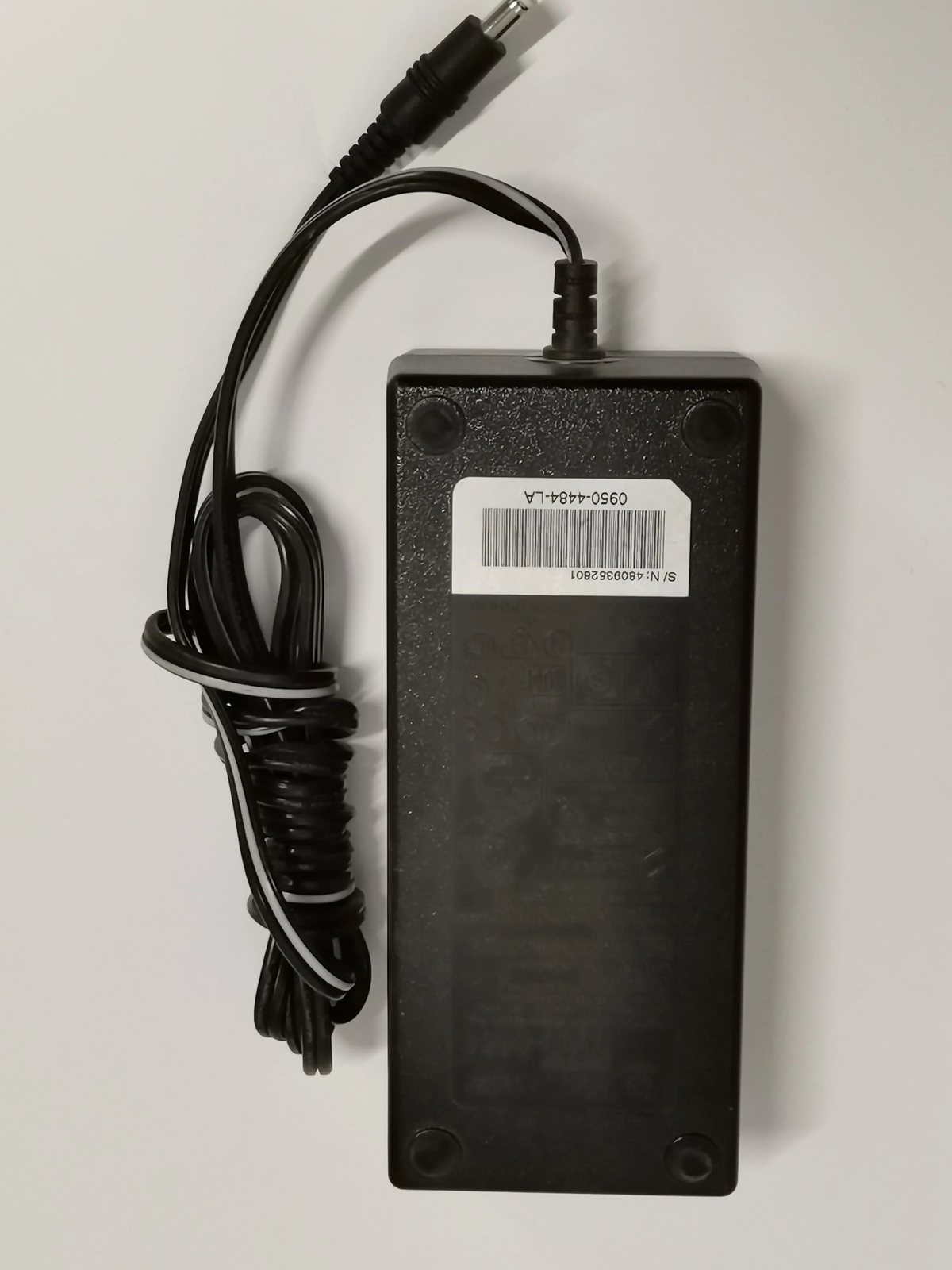 HP AC/DC ADAPTER 0950-4484 31V-2420mA adapter