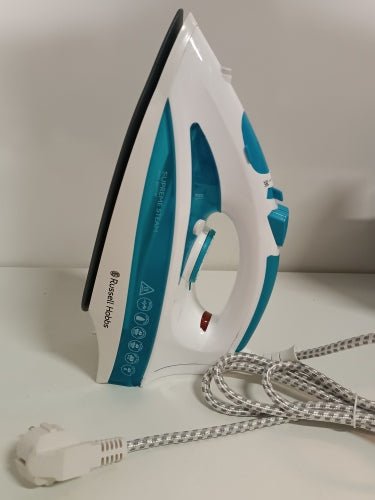 Ecost Customer Return, Russell Hobbs Steam Iron Supreme Steam Pro (2600 watt, 140 g/min extra steam