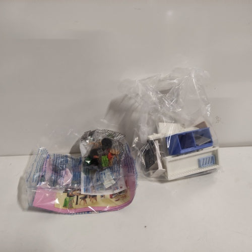 Ecost Customer Return Playmobil Dollhouse 70206 Family Kitchen, 4 Years and Above