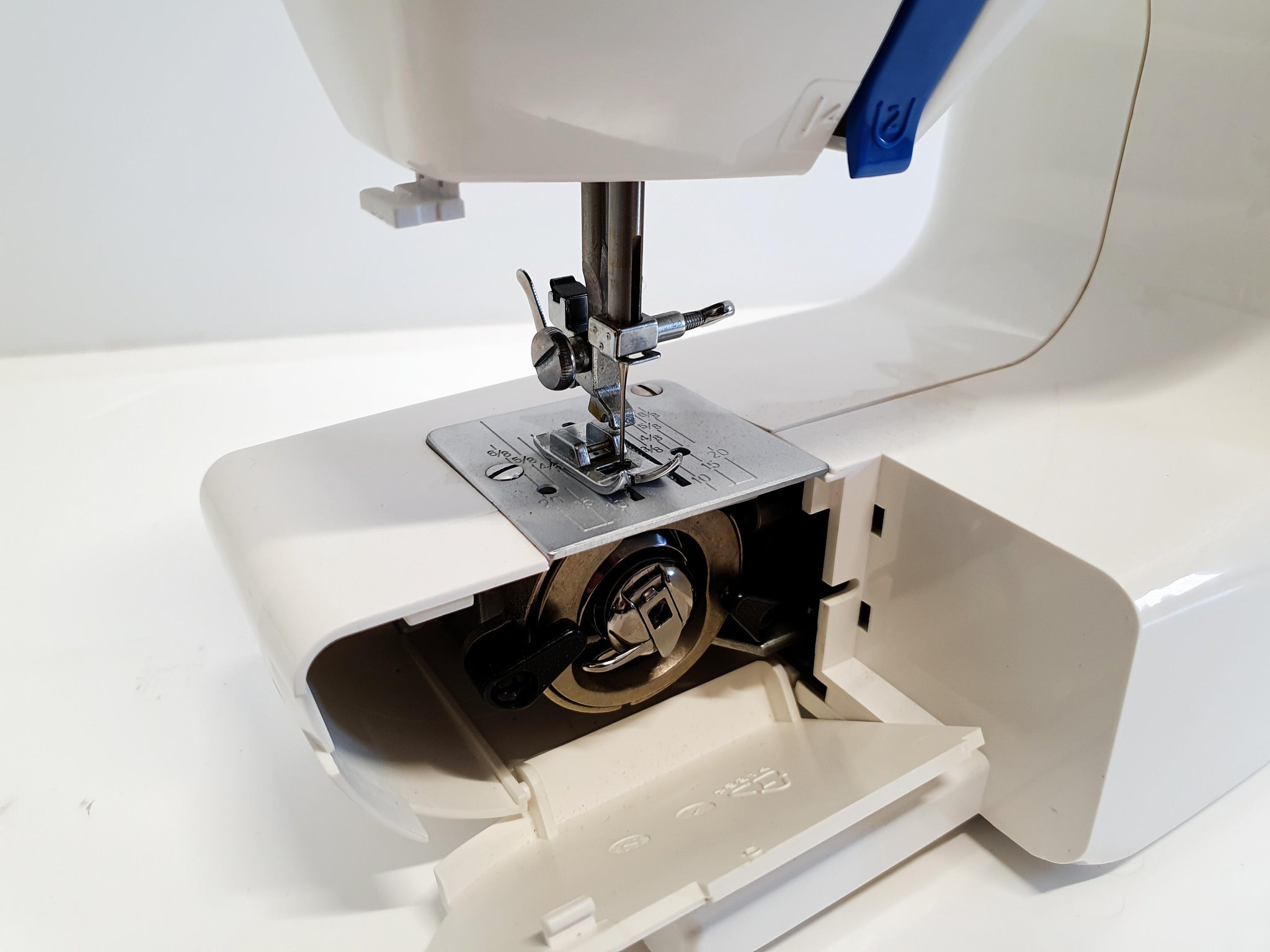 IKEA E1001 portable sewing machine
