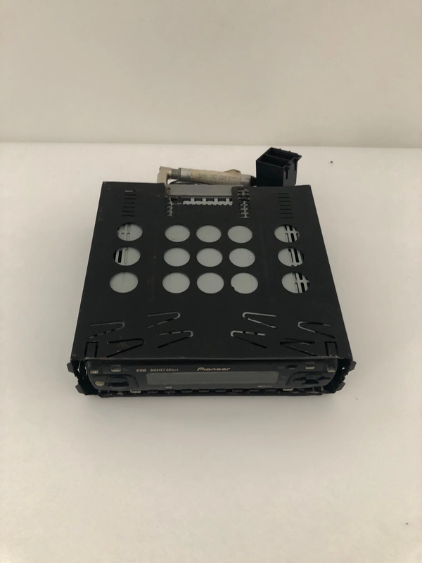 Pioneer DEH-P2530R is a high-power CD player