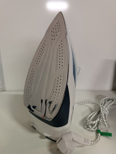 Ecost Customer Return, Imetec ZeroCalc Z3 3500 Steam Iron with Anticalcare Technology, Multi-Hole St