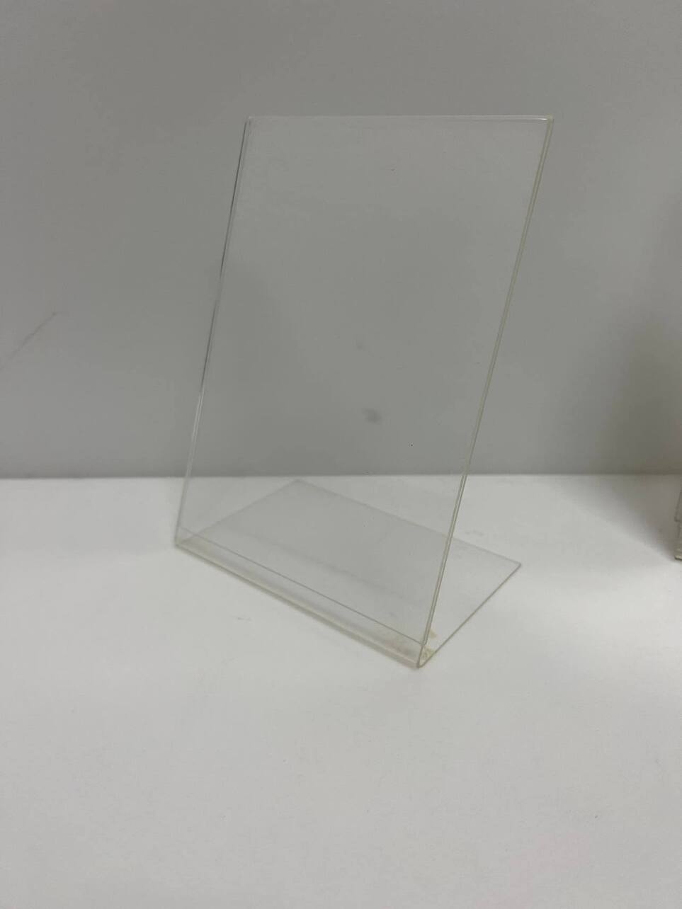 L-Shaped Plastic Promotional Display Stands A5 (21 cm x 15 cm)