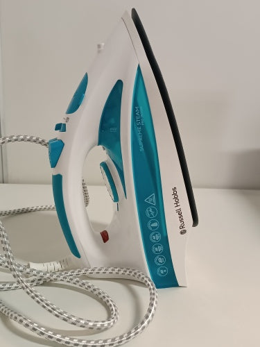 Ecost Customer Return, Russell Hobbs Steam Iron Supreme Steam Pro (2600 watt, 140 g/min extra steam