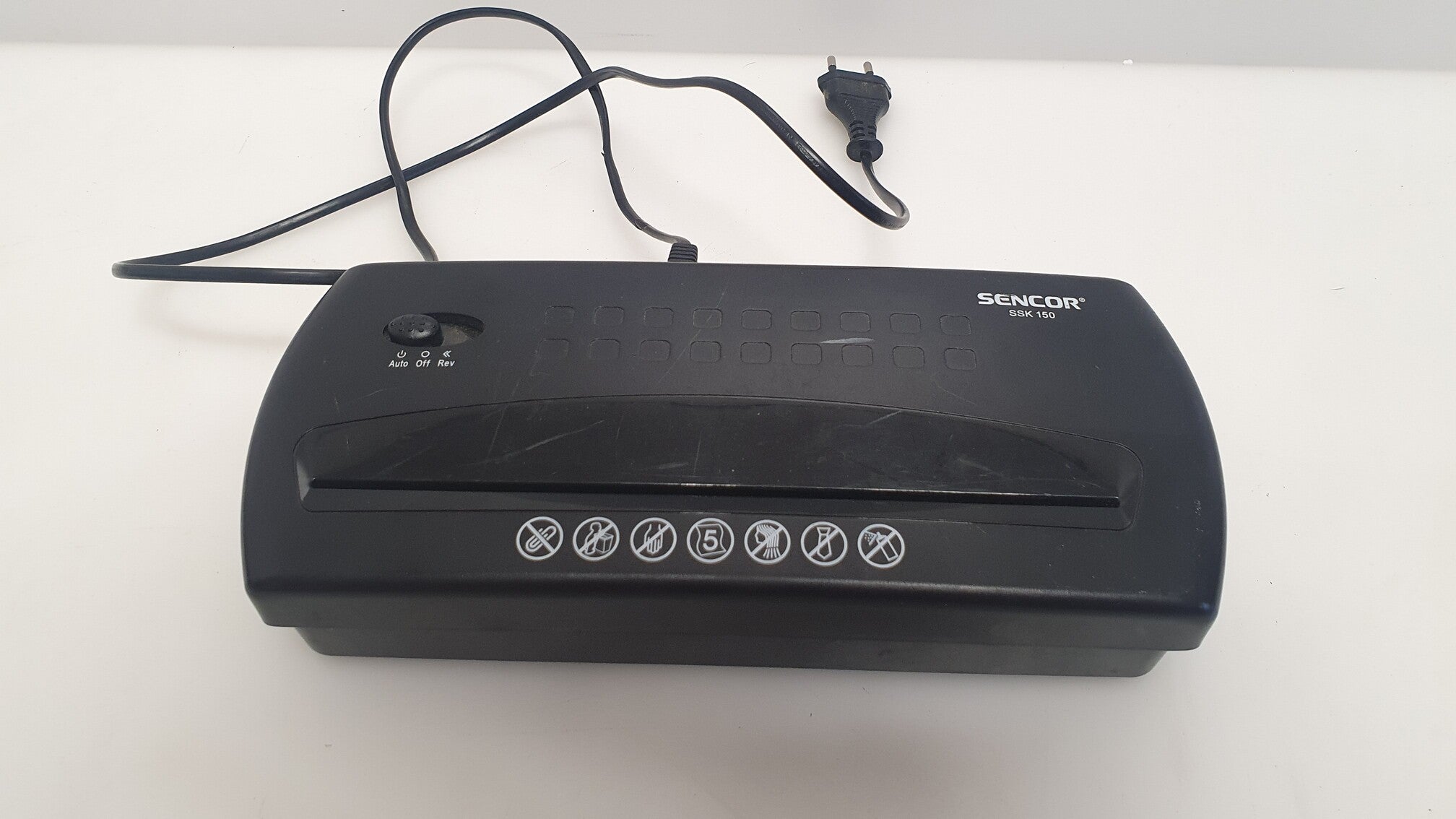 Sencor SSK150 Paper Shredder – Compact Strip-Cut