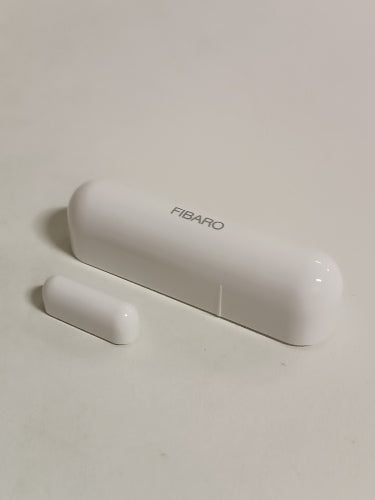 Ecost customer return Fibaro FIBEFGDW21 Door and window contact 2, White ZWave Plus