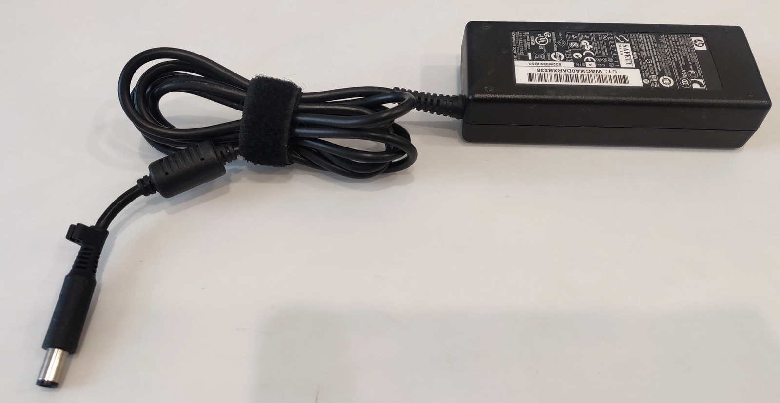 HP 463553-004 19v-4.74a(90w) power adapter