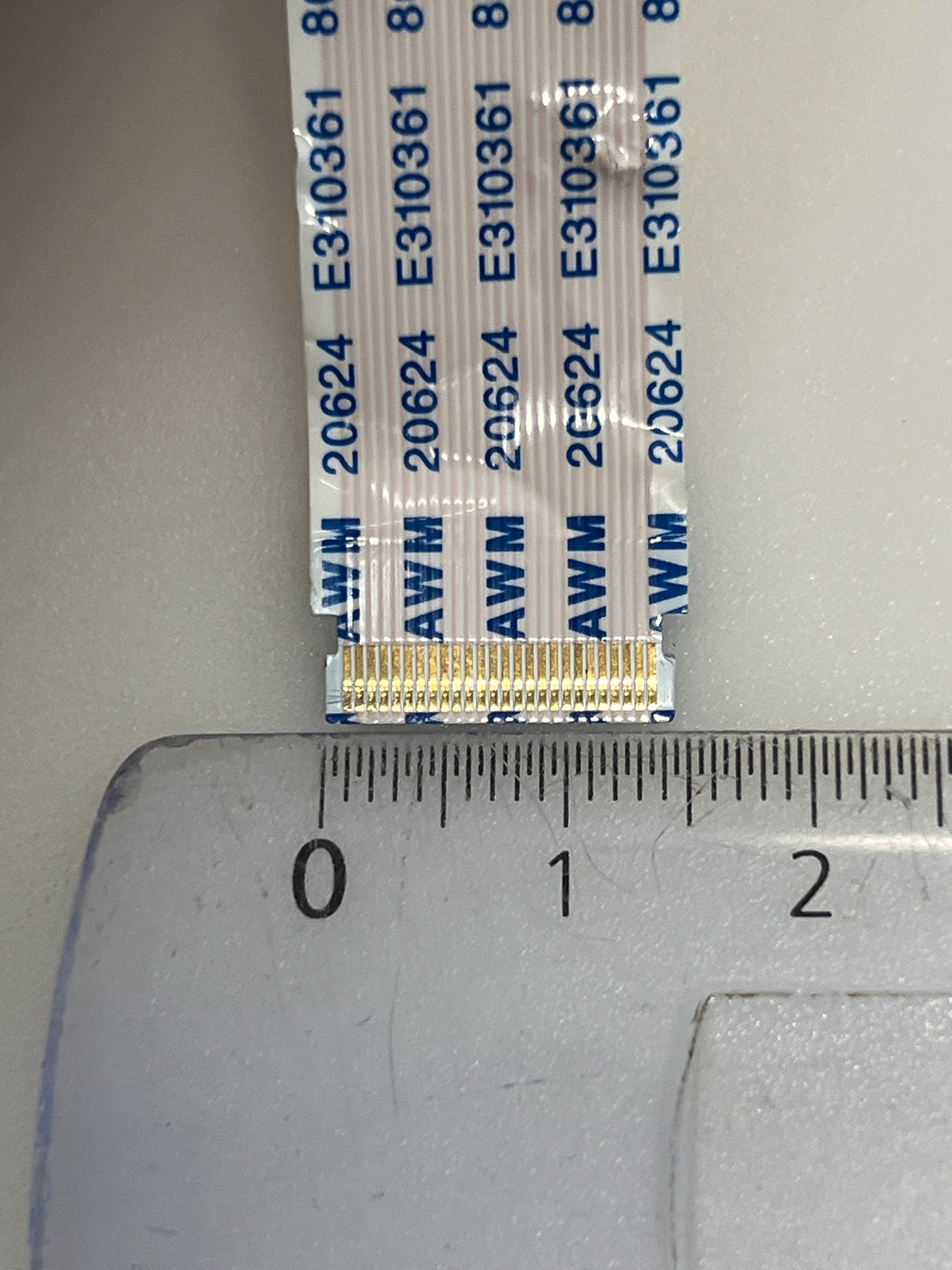 LVDS Cable WDK AWM 20624 E3140361 80C 60V VW-1 (L:150cm | W:1,4cm | 26 PIN)