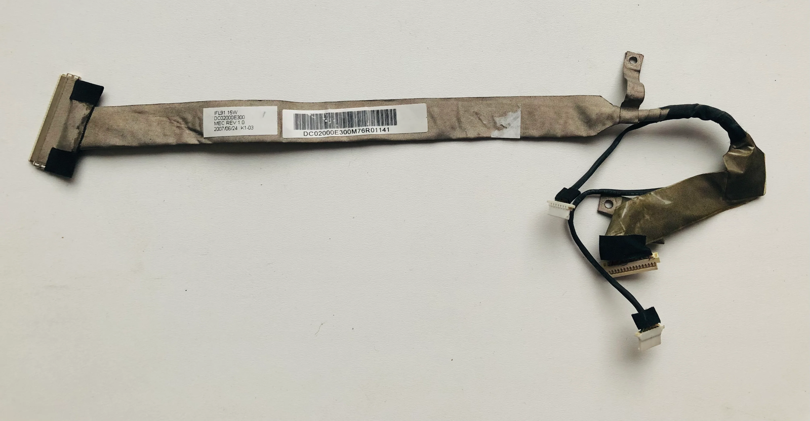 Lenovo DC02000E300 LCD cable