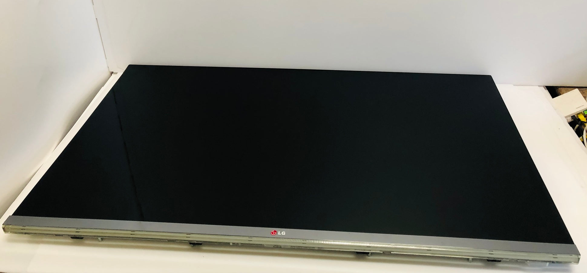 Screen (matrix) for LG 47LM860W