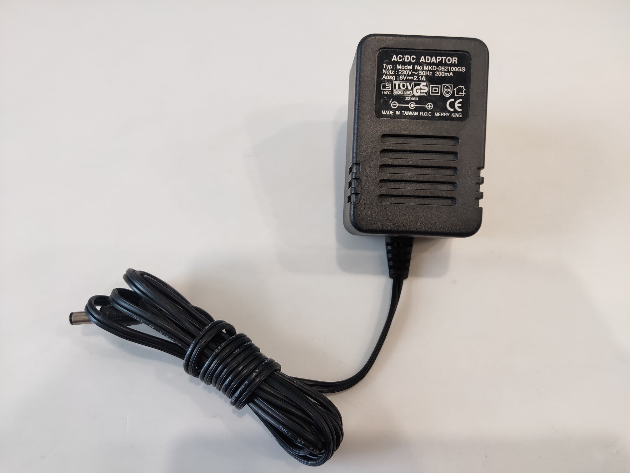 AC Adaptor MKD-062100GS 6v-2.1a power adapter