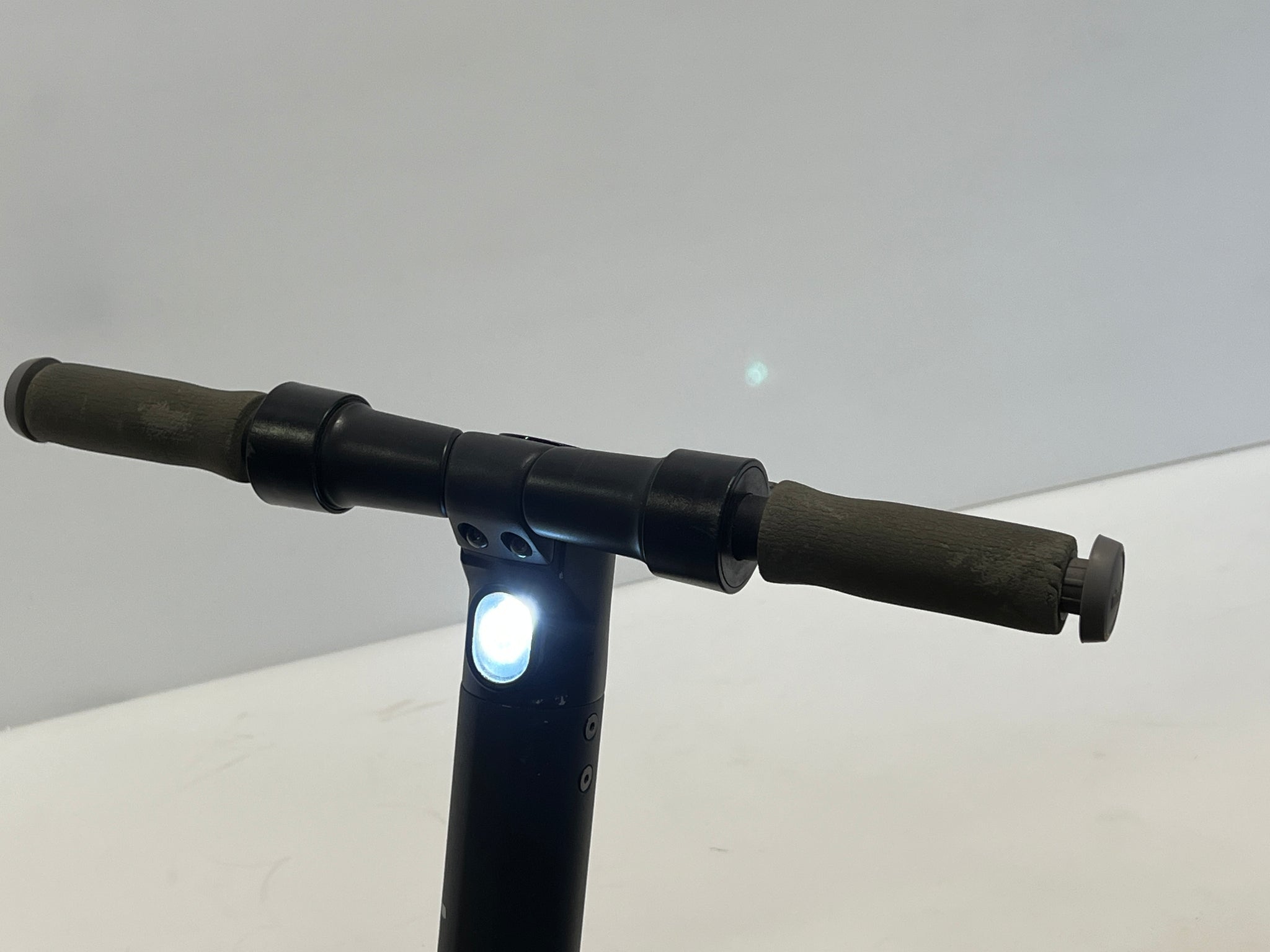 Segway Ninebot ES1 KickScooter – 20 km/h, 25 km Range, 11.3 kg