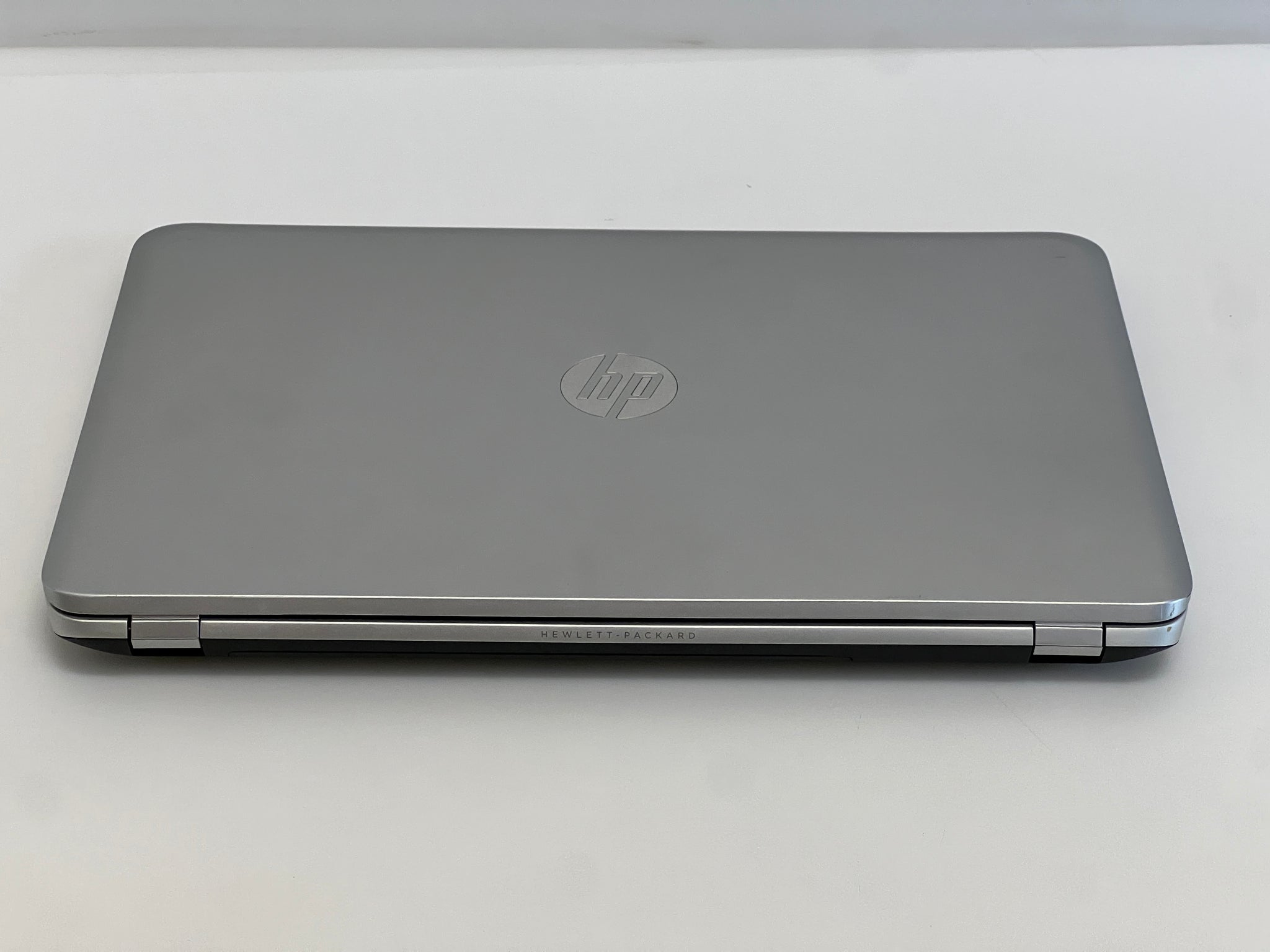 HP Envy Notebook 15-j118s0, 15.6,  AMD A8-5550M,  8 GB 1 TB SSD W10 Pro