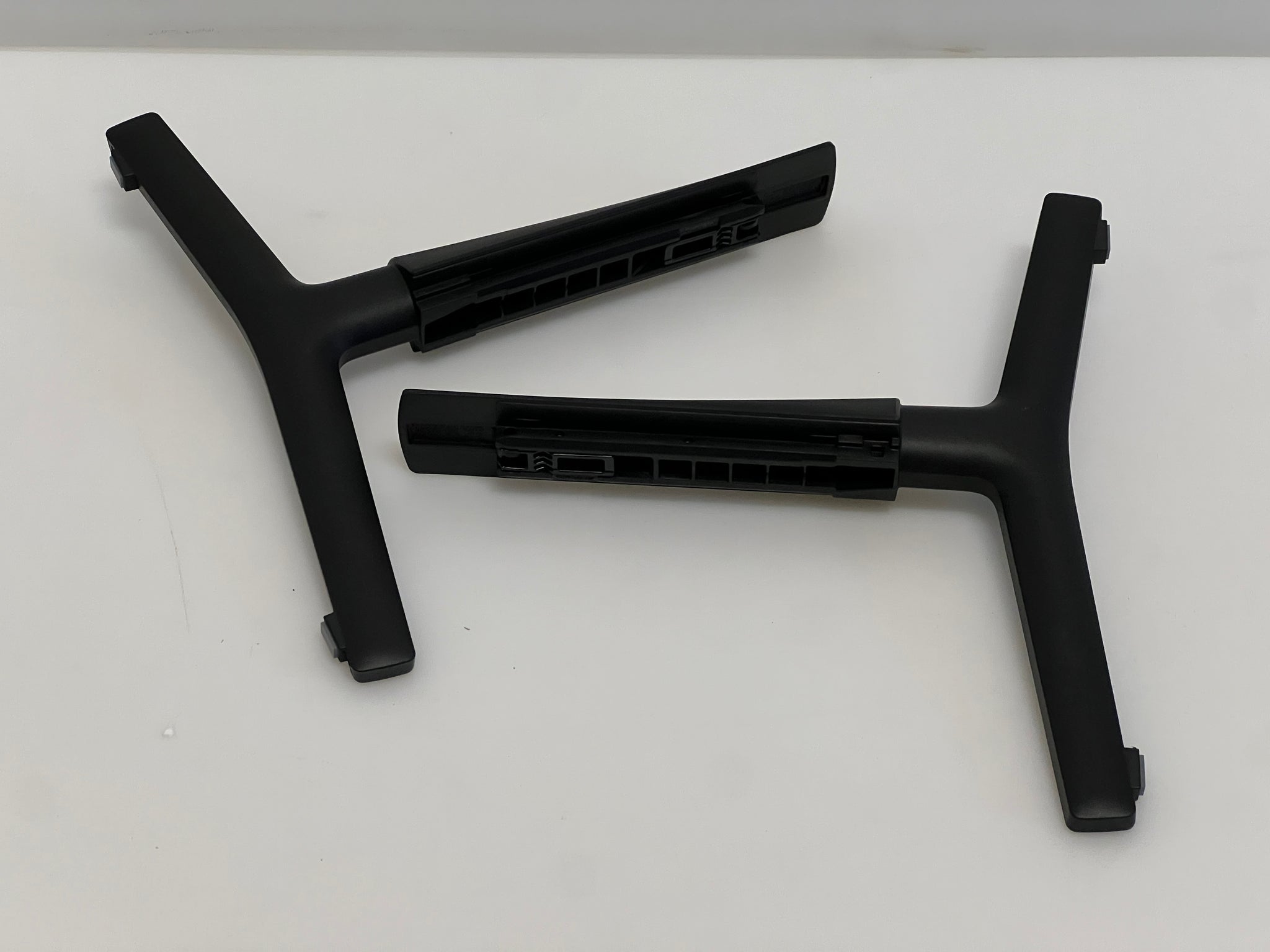 Samsung QE50Q60AAUXXH TV Stand Legs