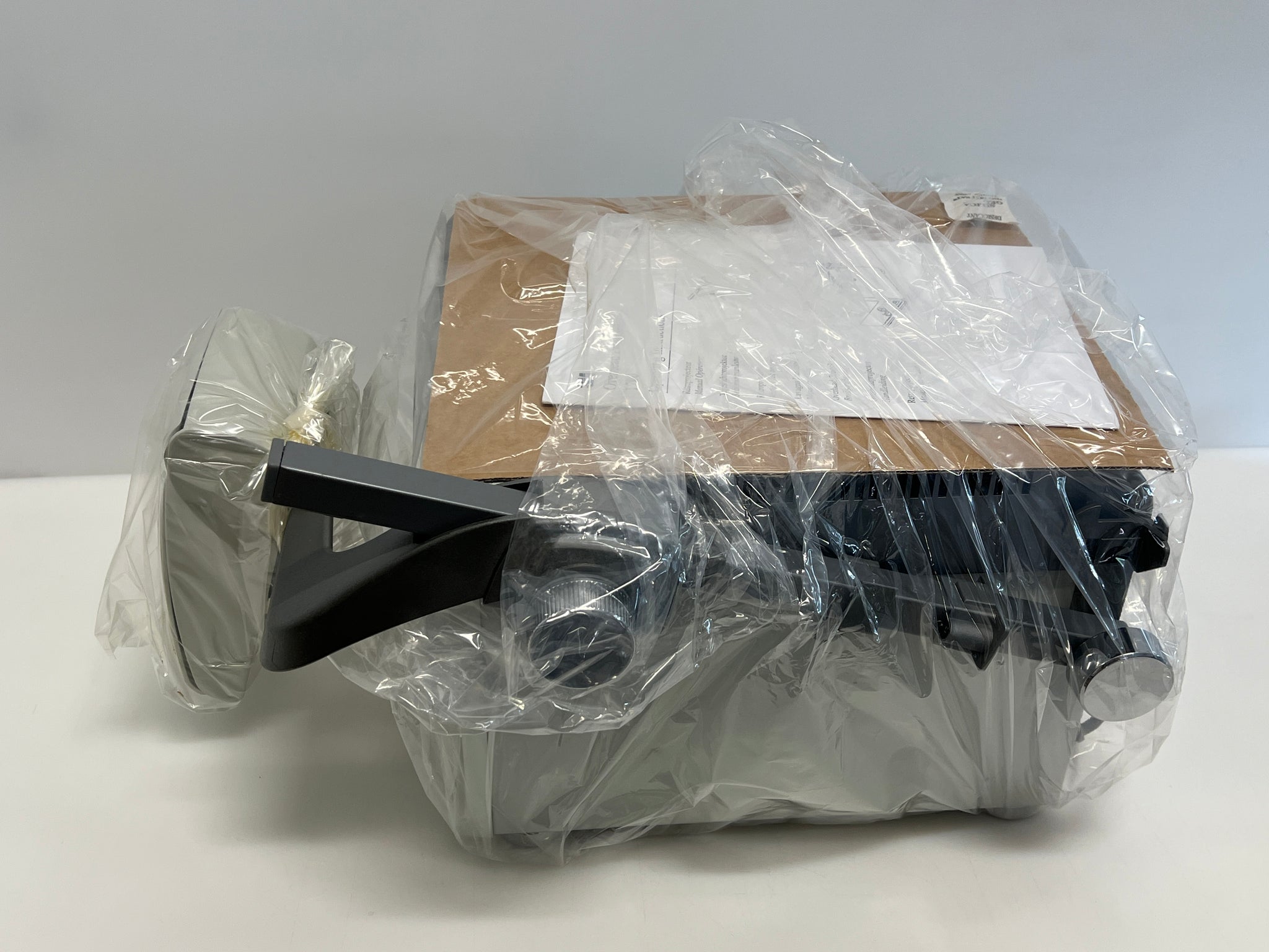 3M Overhead Projector 1700 – Portable Transparency Projector for Classroom & Office