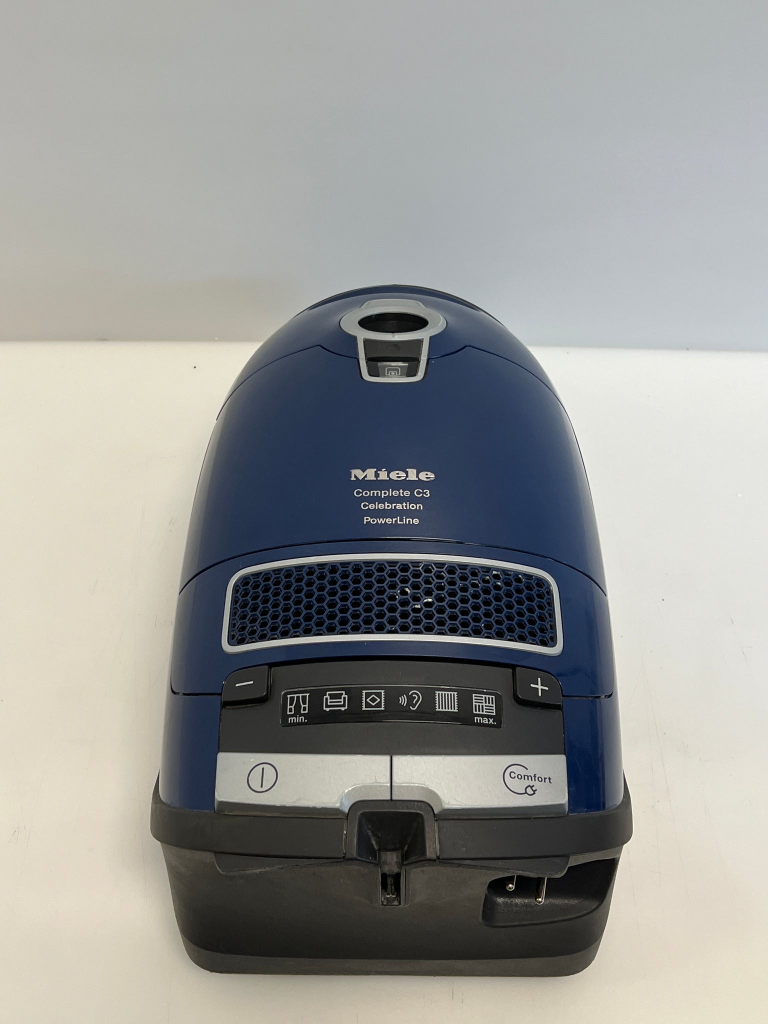 Miele Complete C3 (SGSE1) Canister Vacuum Cleaner