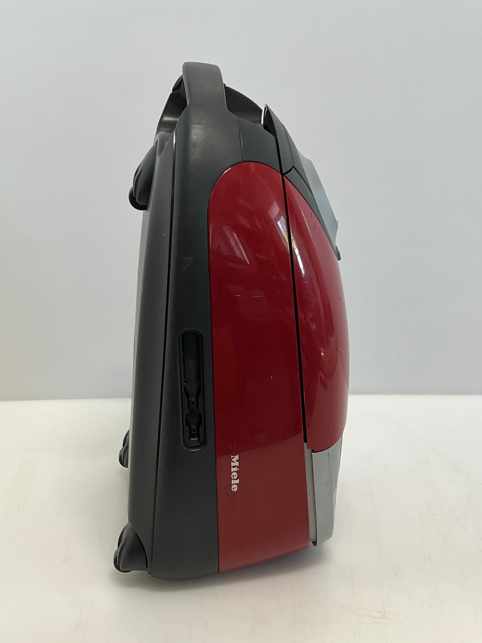 Miele S5281 Callisto Canister Vacuum Cleaner