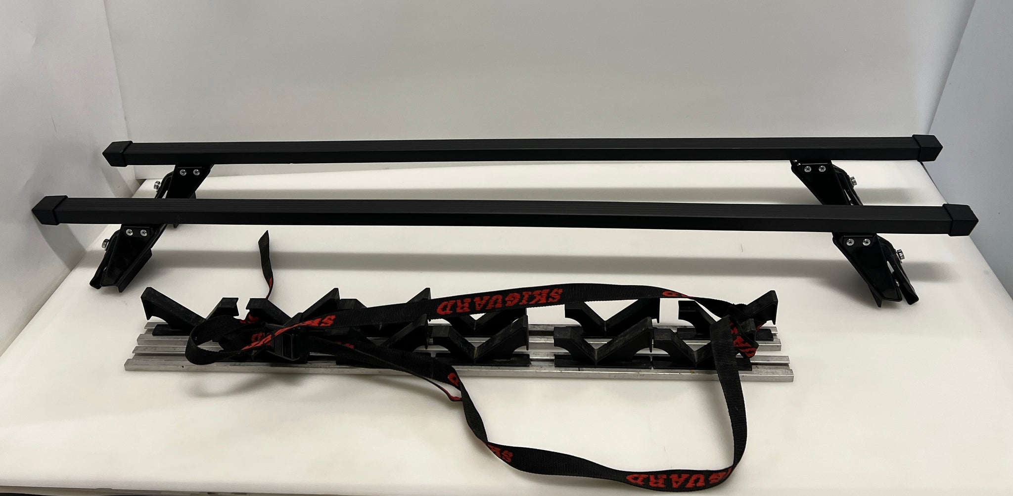 SkiGuard Roof Rack Cross Bars – 122.5 cm / 80 cm, Lightweight Aluminum