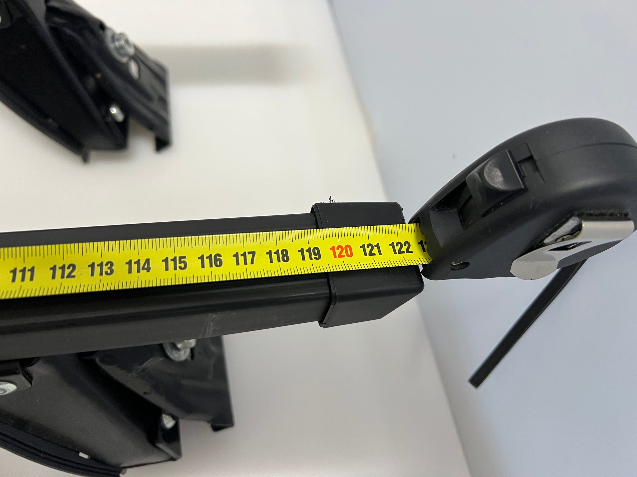 SkiGuard Roof Rack Cross Bars – 122.5 cm / 80 cm, Lightweight Aluminum