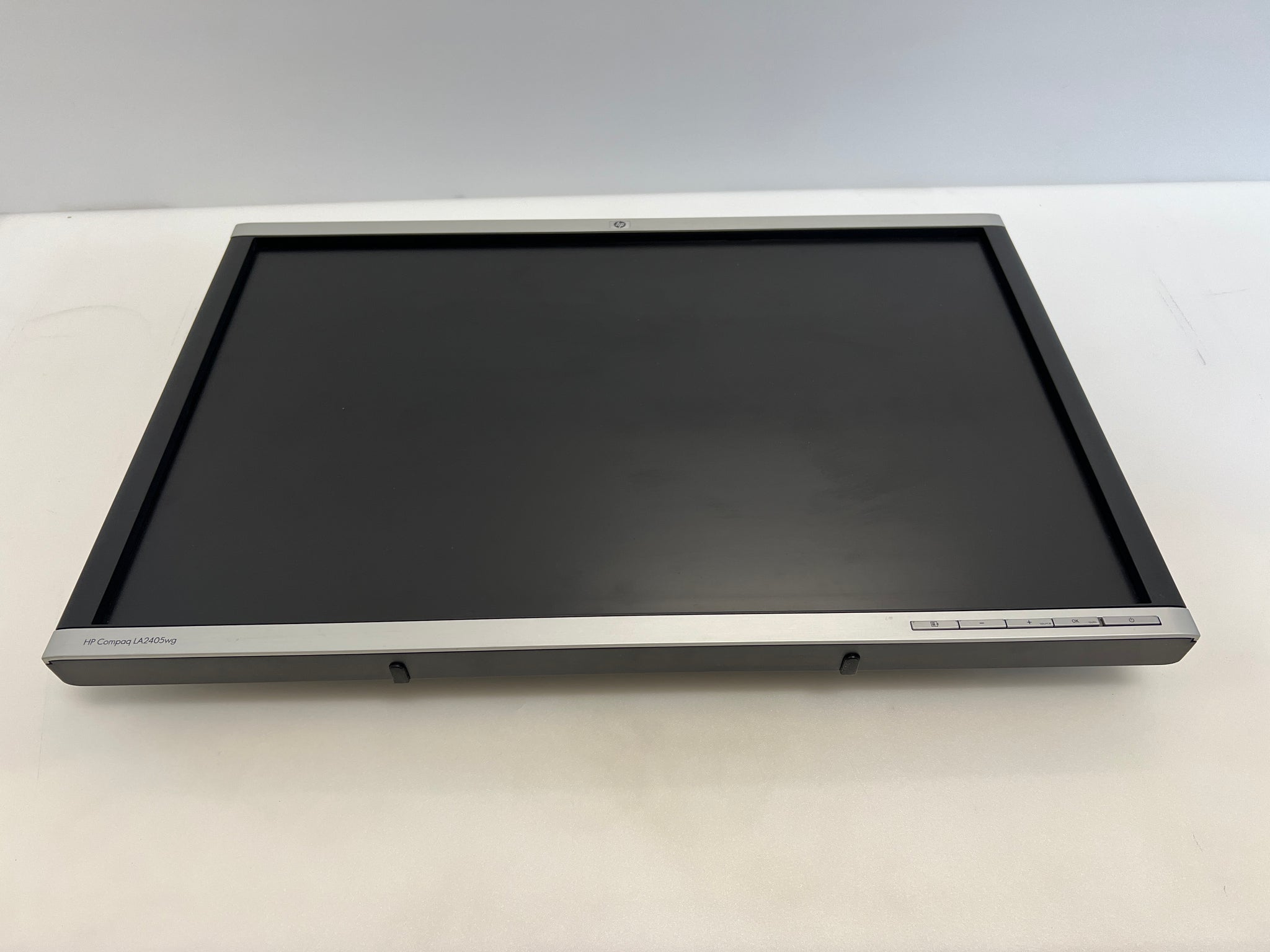 HP LA2405wg 24