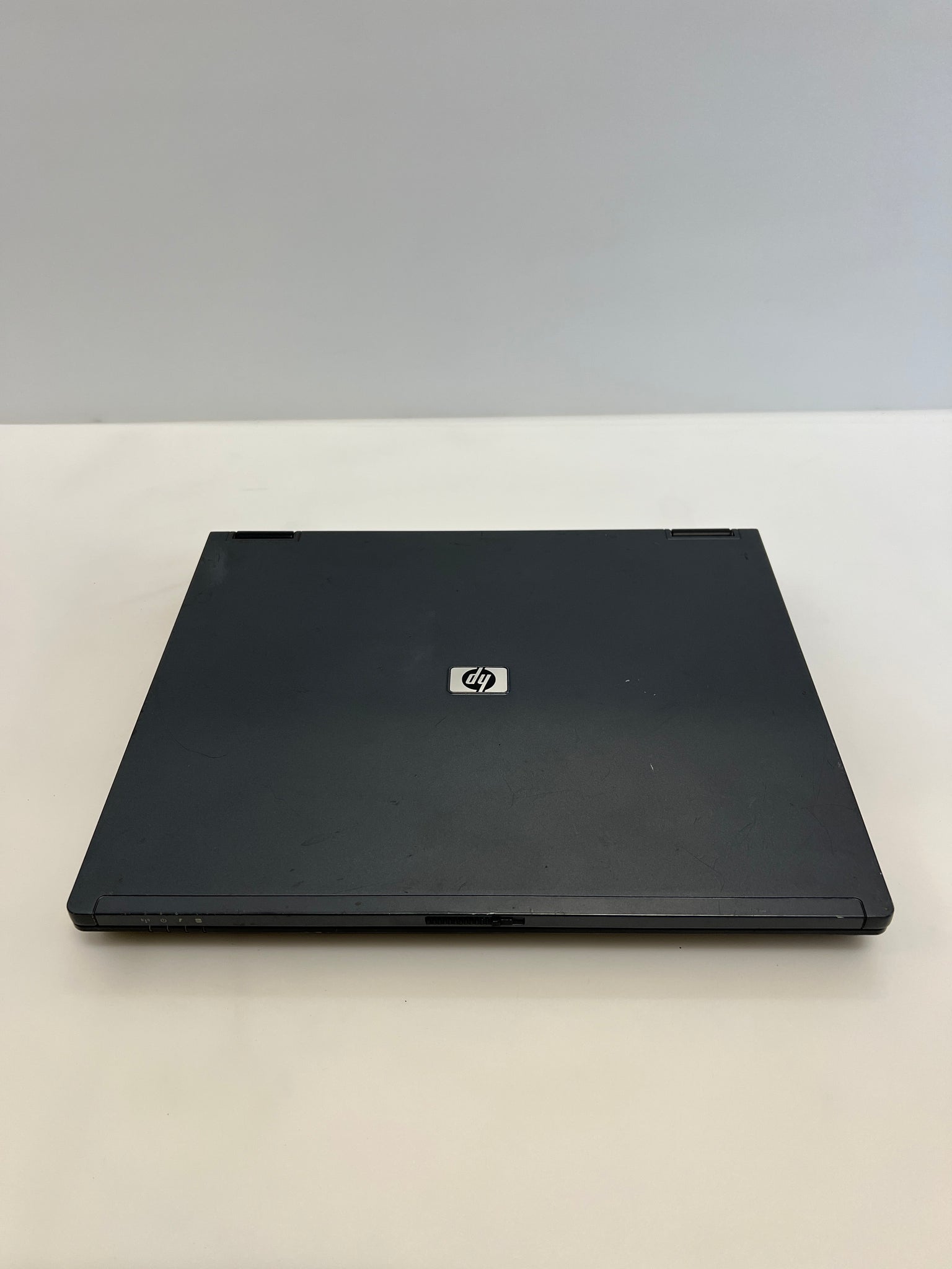 HP Compaq nc6220 Laptop – Pentium M, 512MB RAM, Intel Graphics