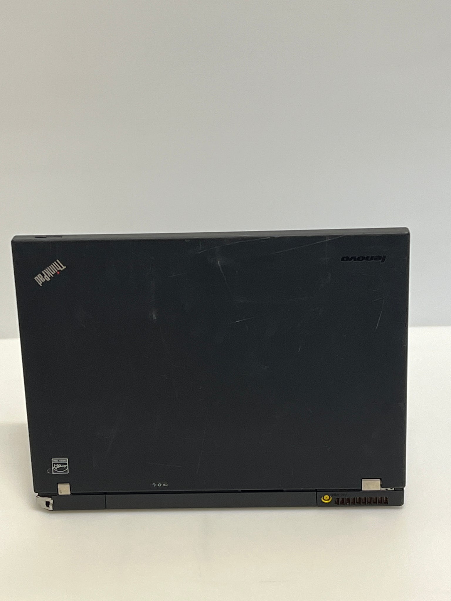 Lenovo ThinkPad T500 – Intel P8600, 4GB RAM, Intel Graphics