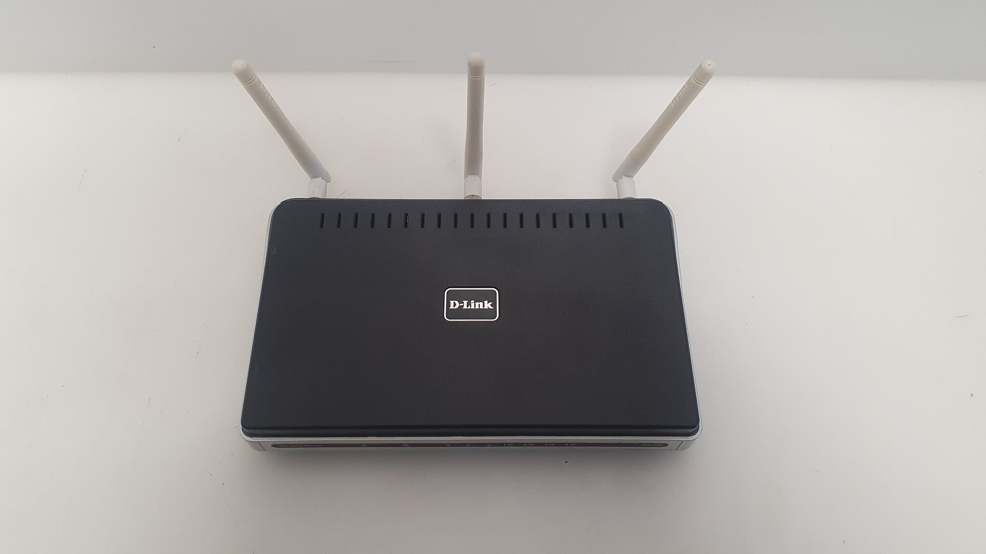 D-Link DIR-635 Wireless Router 