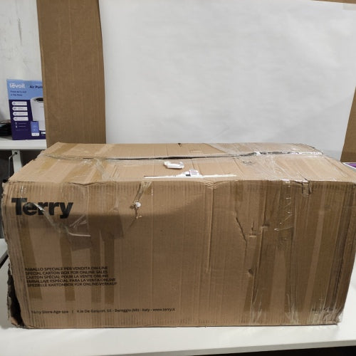 Ecost customer return Terry, JLine 268, closet with two doors, 3 shelves, for indoor and outdoor use