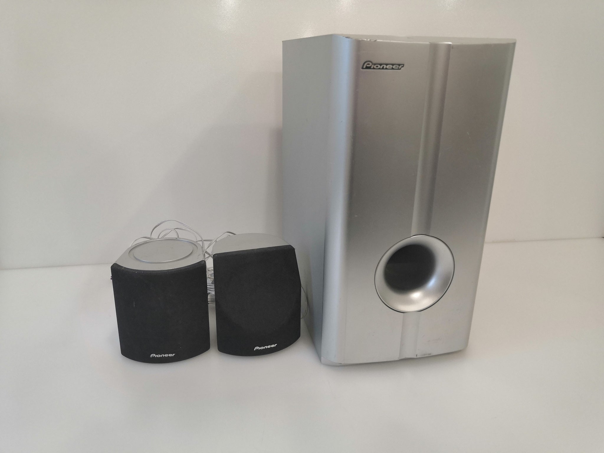 Pioneer S-DV232 Subwoofer and Speakers