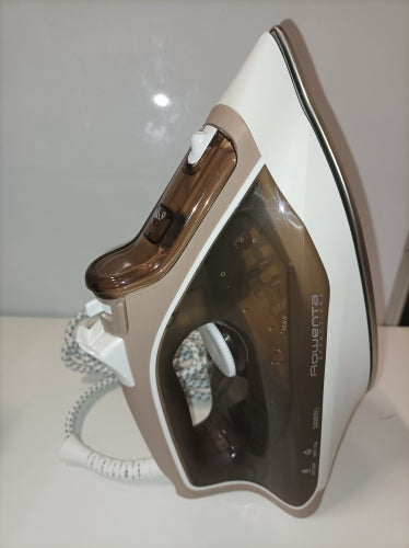 Ecost Customer Return, Rowenta Effective + DX1635 Steam iron Stainless Steel soleplate 2400 W Brown