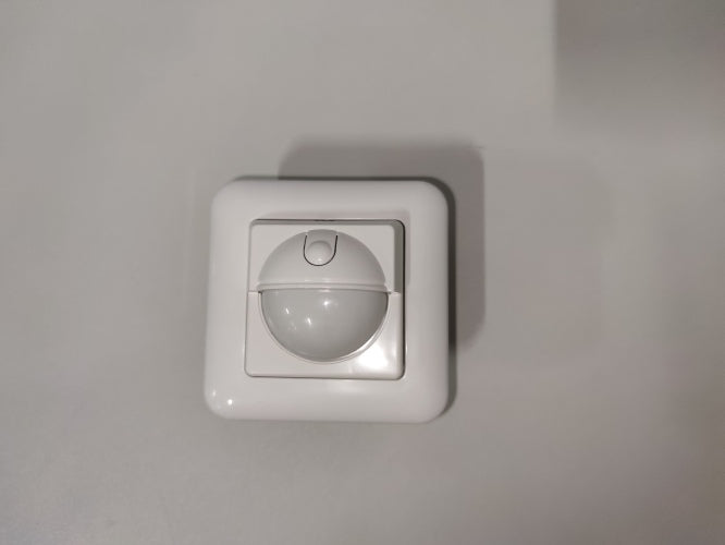 Ecost customer return Steinel IR 180 UP Easy Motion Sensor FlushMounted Wall Switch 180° Sensor Swit
