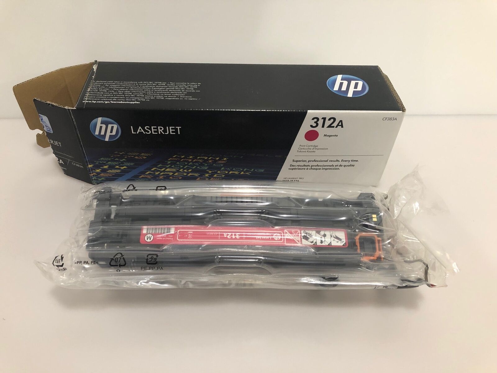 HP 312A Magenta LaserJet Toner Cartridge (CF383A) - open box