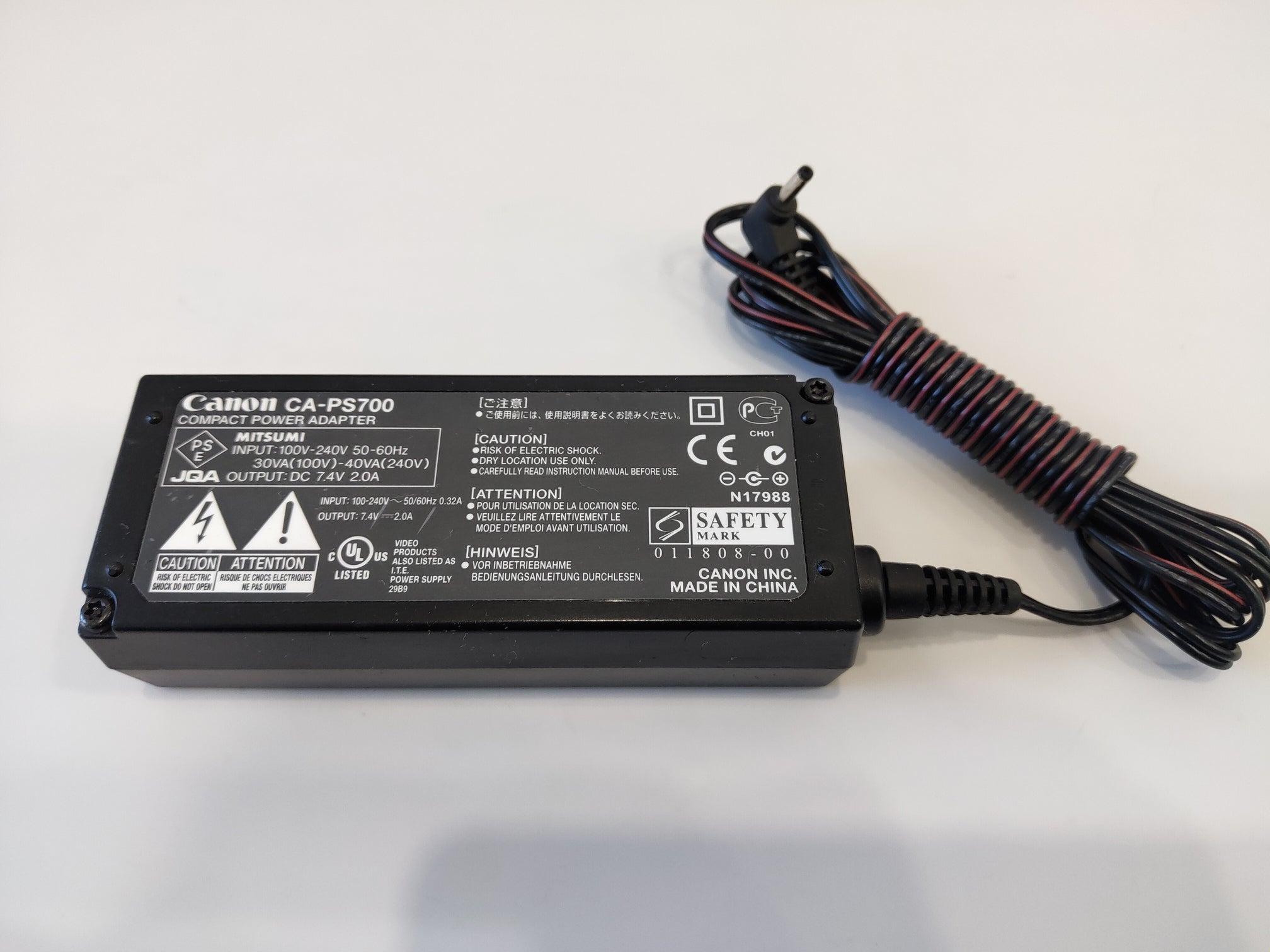 Canon CA-PS700 7.4v-2.0a power adapter