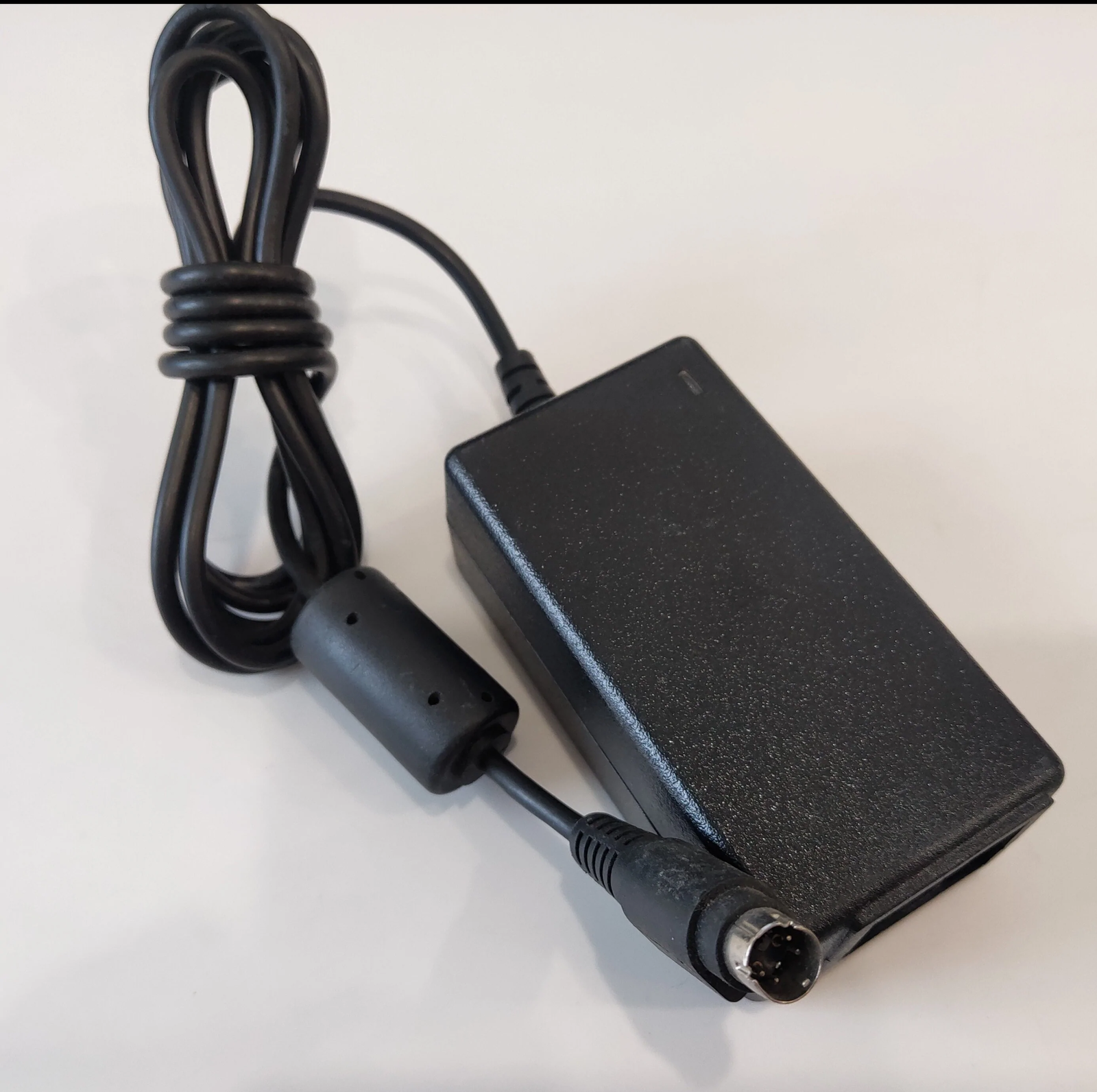 Autec Power Systems SA06-20S05R-V 5v-4.0a (20w max) power adapter