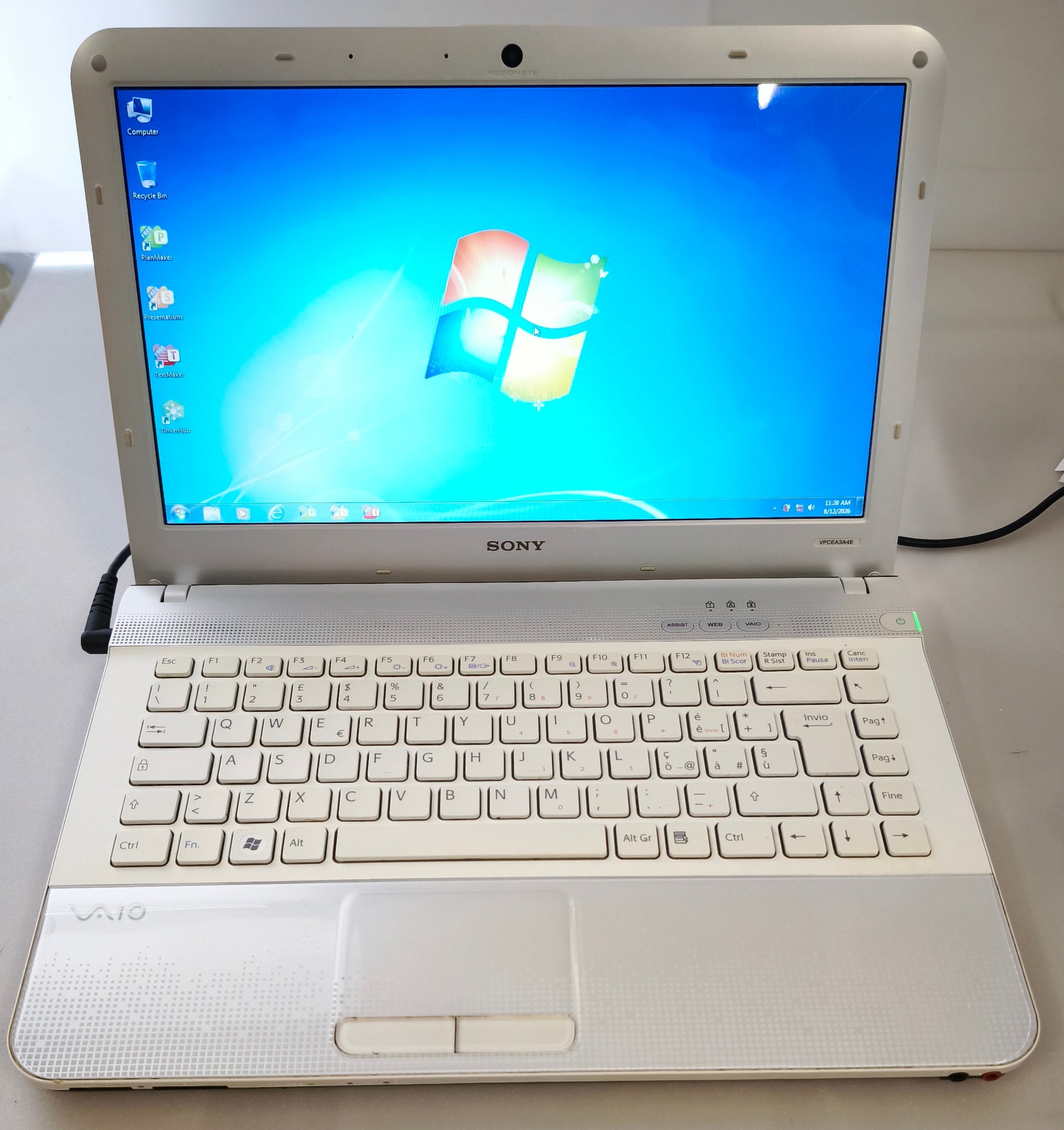 Sony Vaio PCG-61211M i3 M370 4GB RAM 320GB HDD Win 7