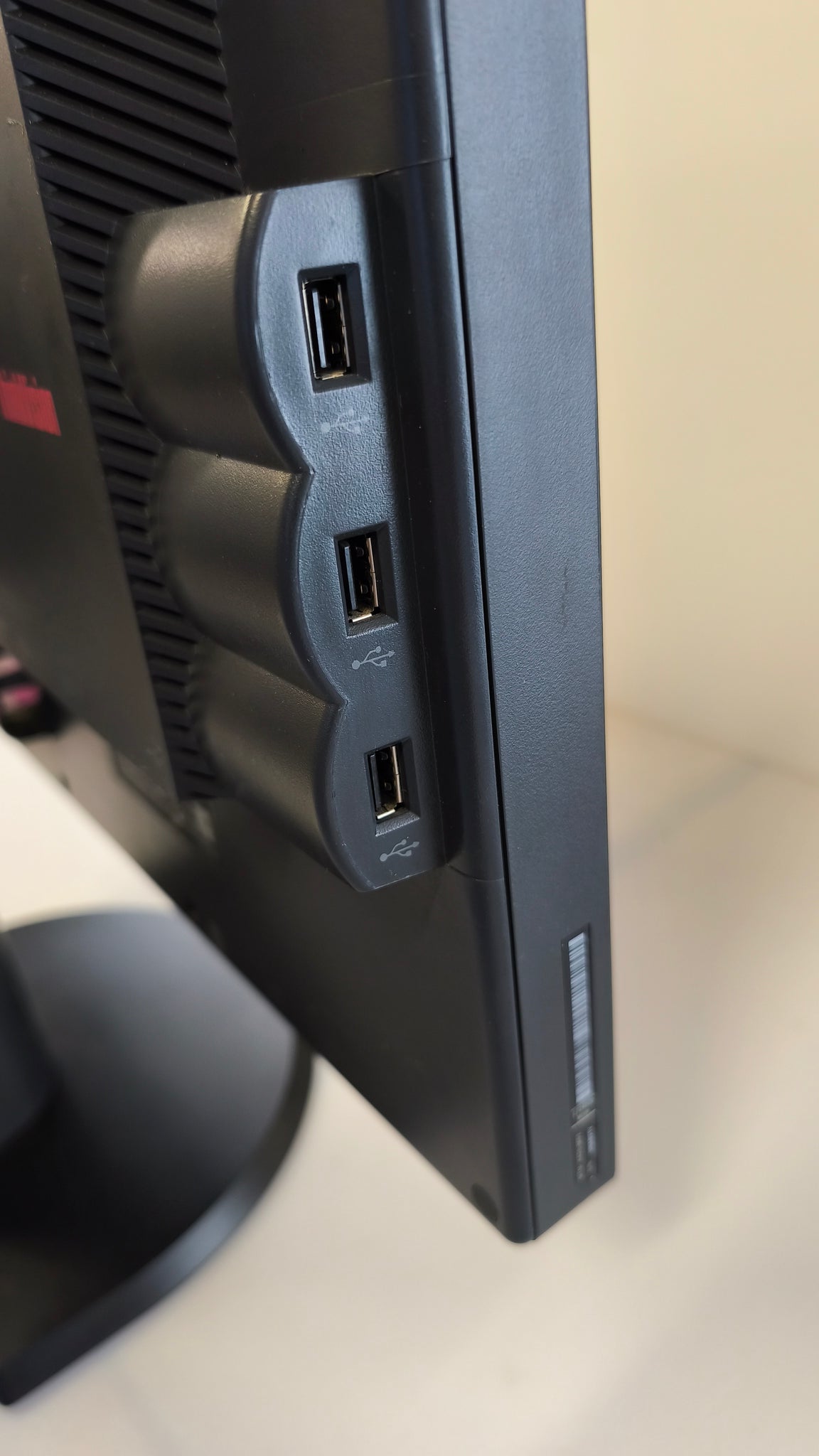Lenovo LT2452pwC 24