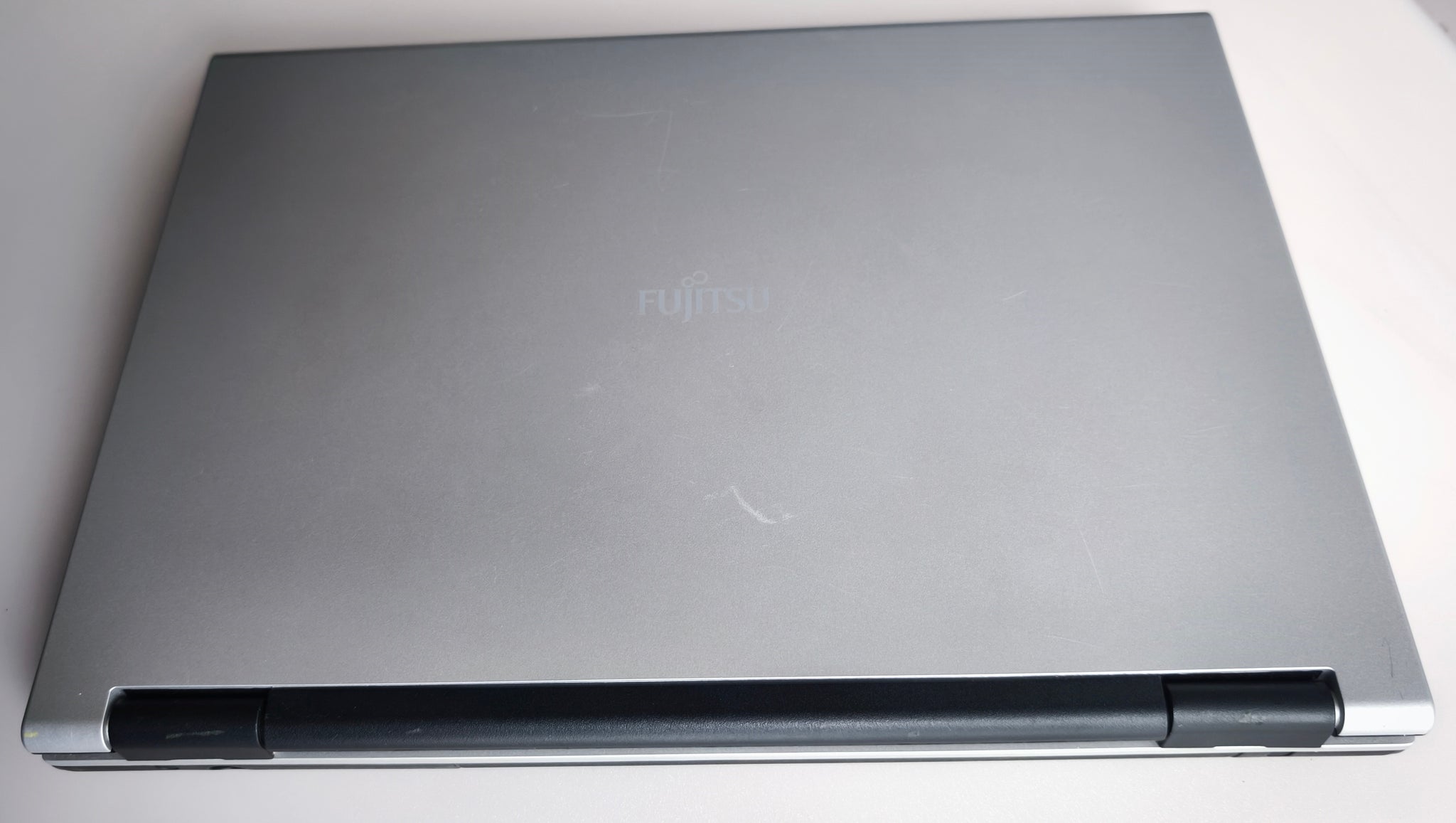 Fujitsu ESPRIMO Mobile Core 2 Duo T6570 2GB RAM 250GB HDD Win 7