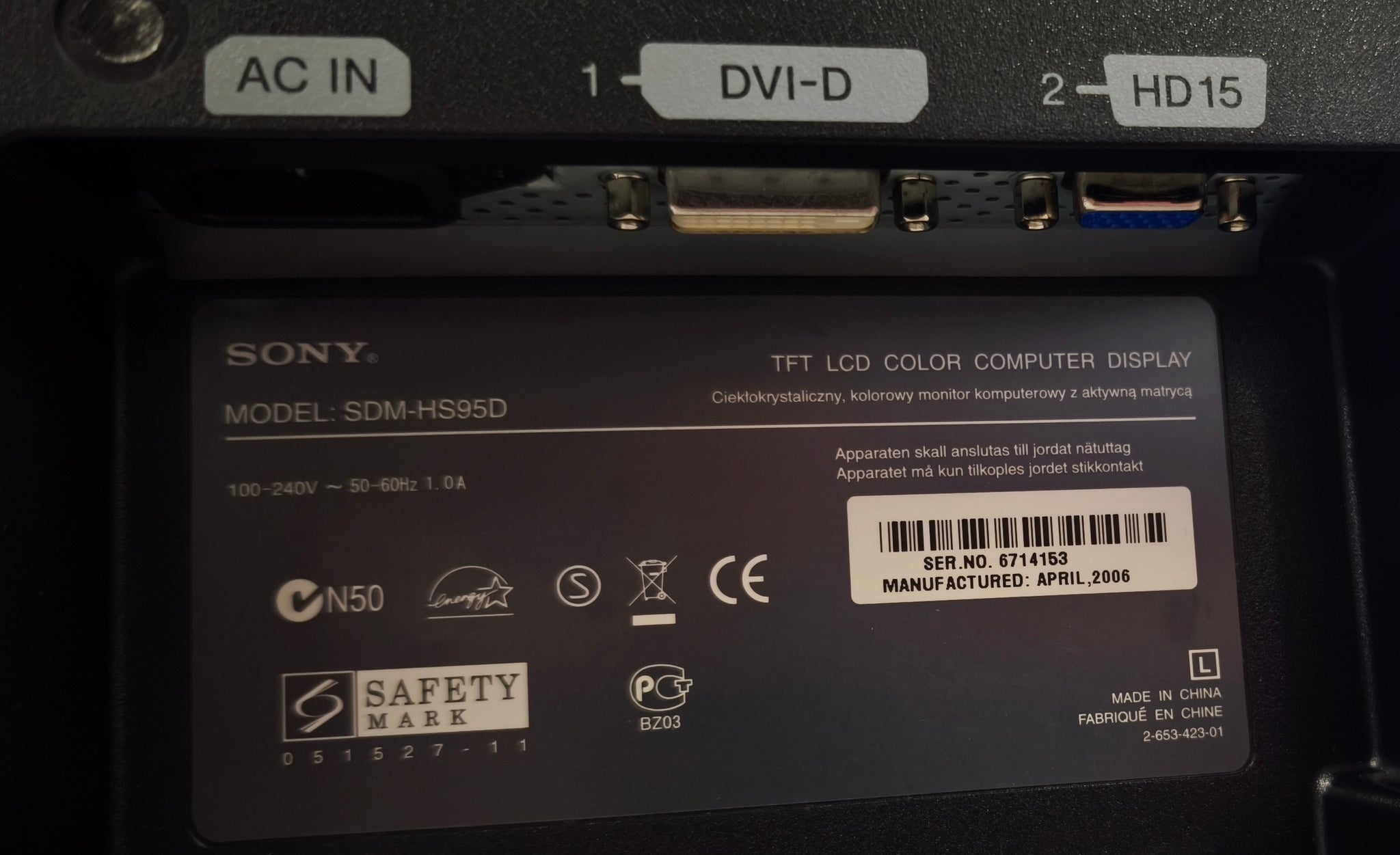 Sony SDM-HS95D 19