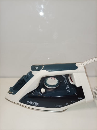 Ecost Customer Return, Imetec ZeroCalc Z1 2500 steam iron with anticalcare technology, multi-hole st