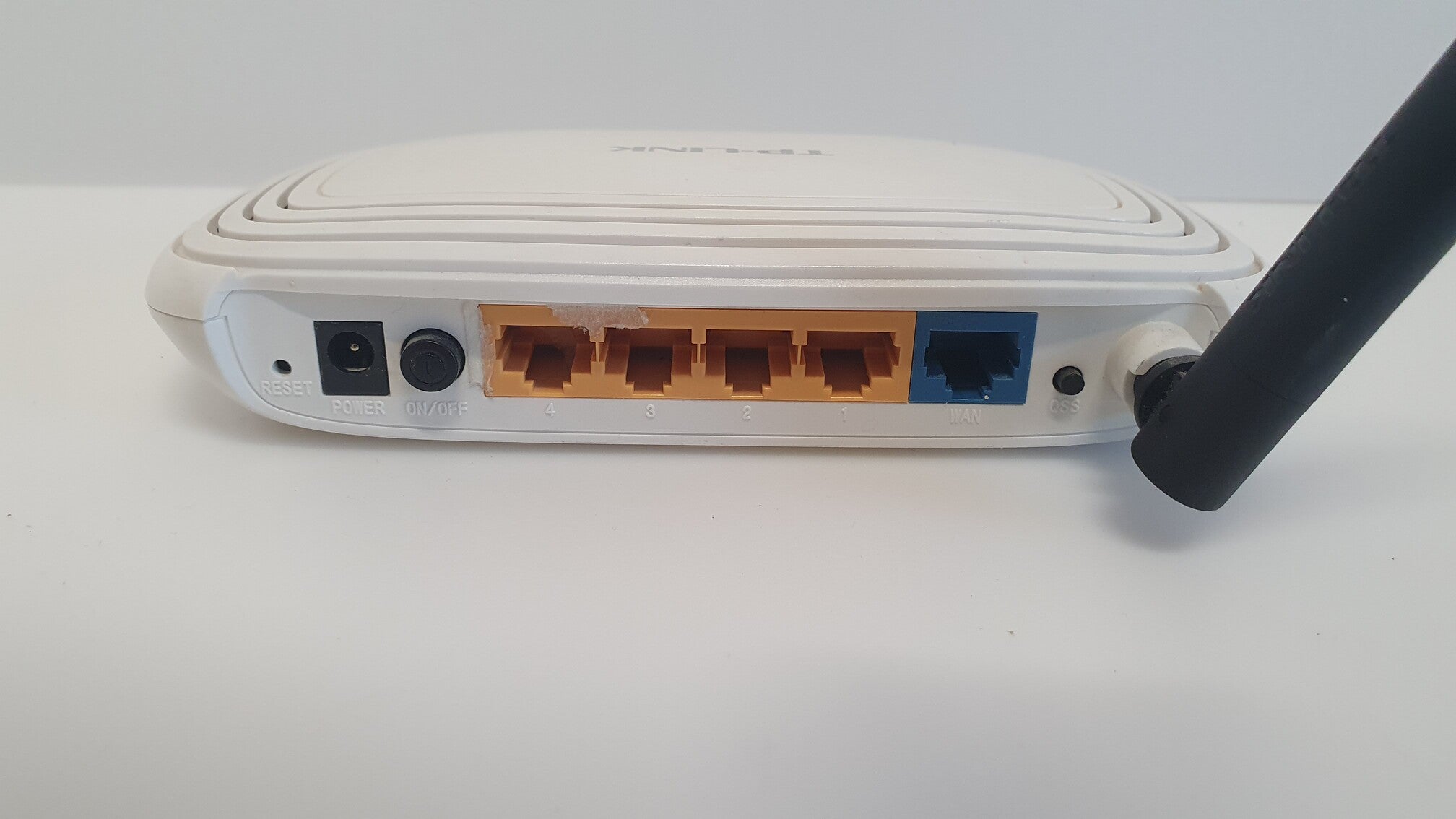 TP-LINK TL-WR740N Wireless N150 Router