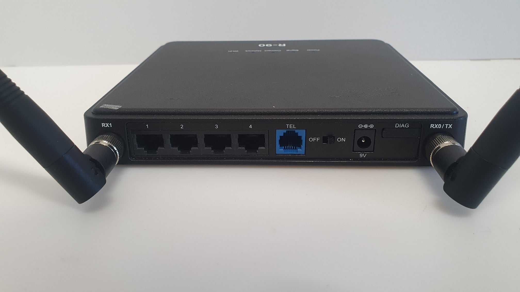 Net1 R-90 EV-DO Router