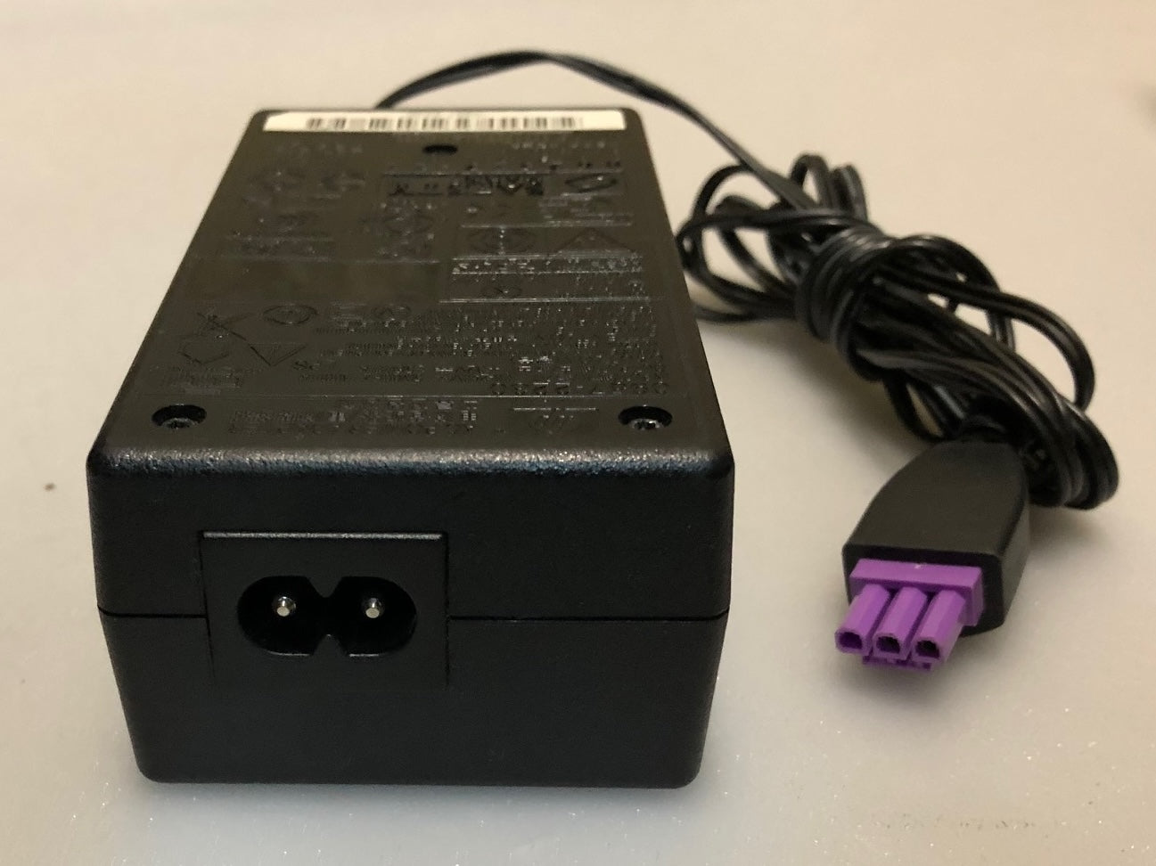 HP 0957-2230 AC Power Adapter