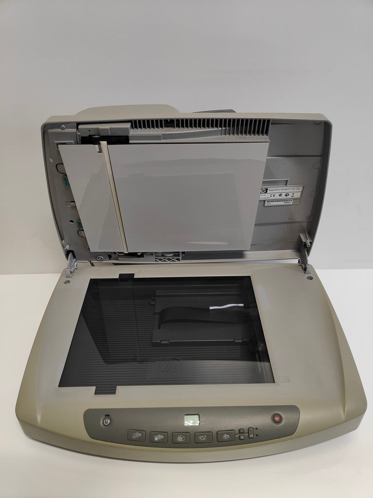 HP ScanJet 5590 – High-Resolution Flatbed Scanner with ADF