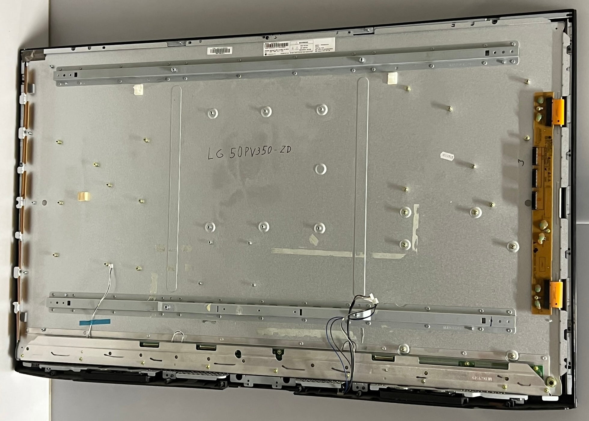 PDP50R30111 screen matrix from LG 50PV350-ZD plasma