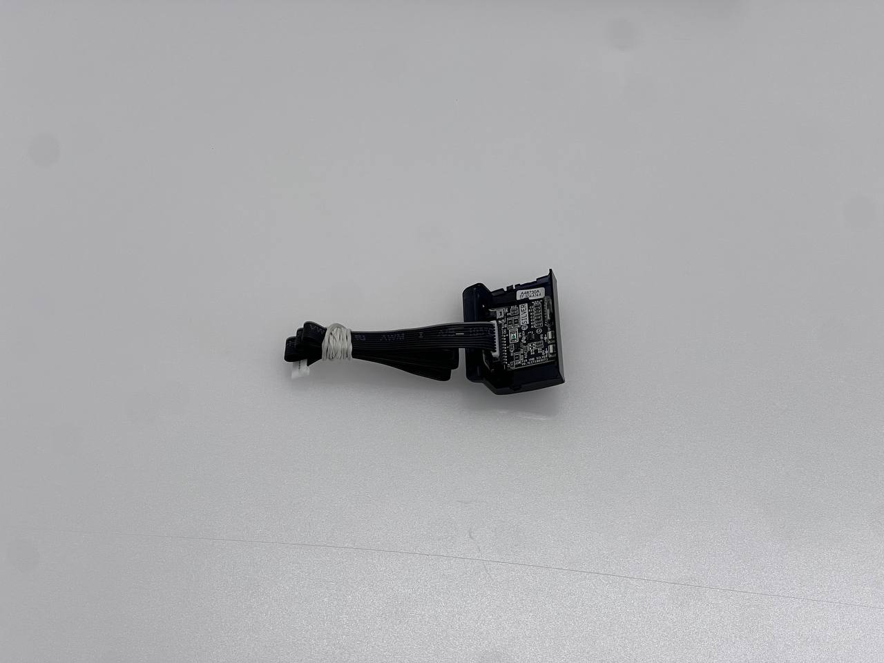 IR Sensor Y19 VNB SILVER V0.7 CT190327 for Samsung UE55RU7305K TV