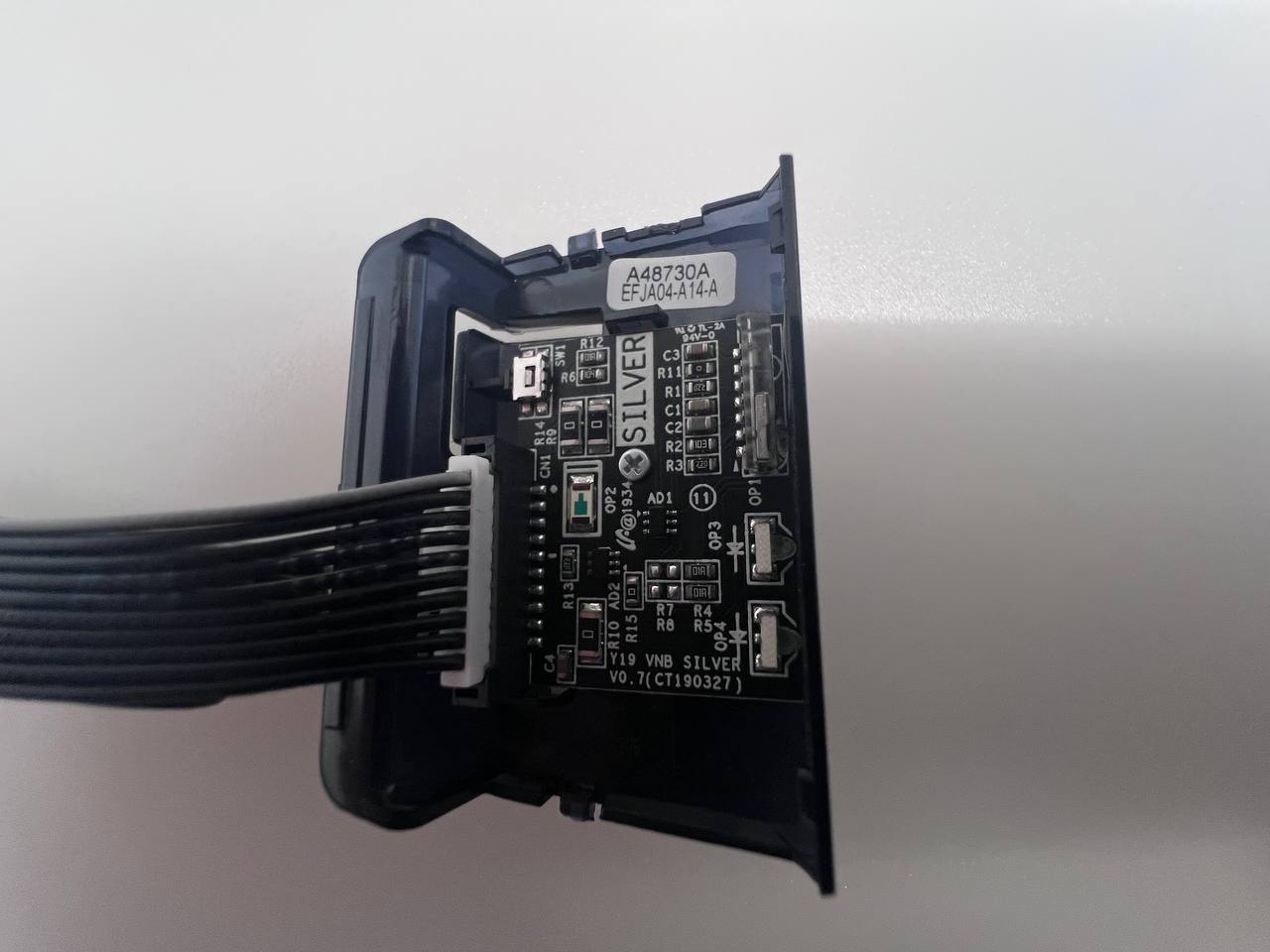 IR Sensor Y19 VNB SILVER V0.7 CT190327 for Samsung UE55RU7305K TV